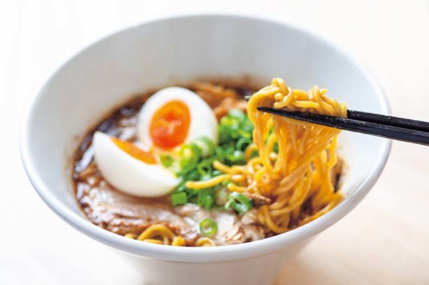 背景の色で食べ物の印象が変わります